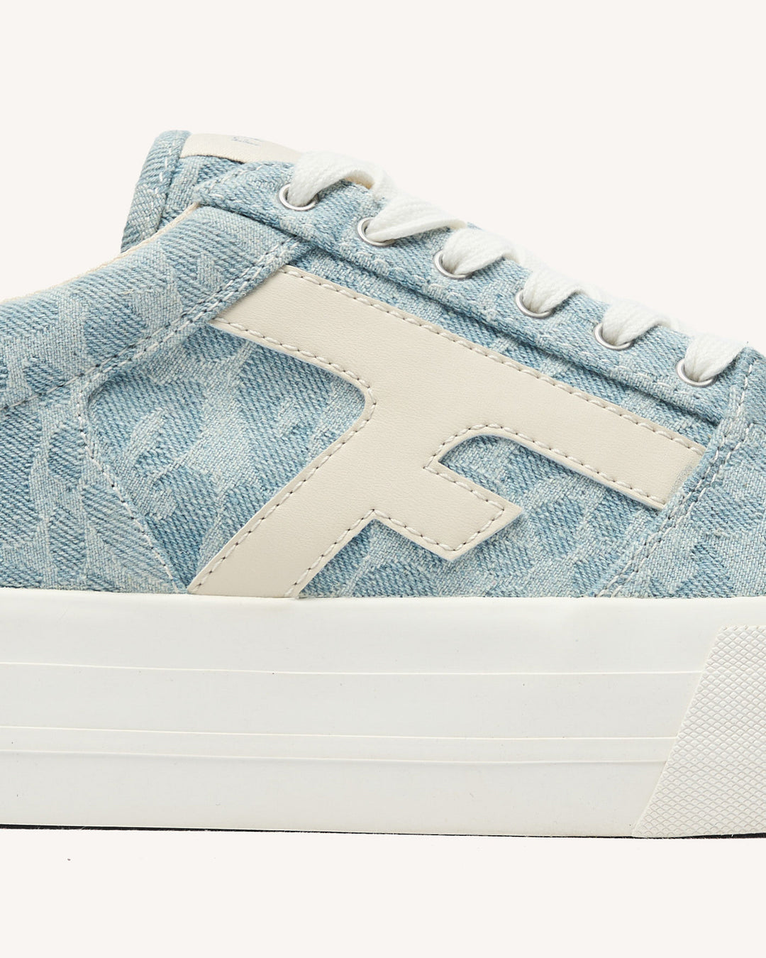 Baskets Walnut Platform